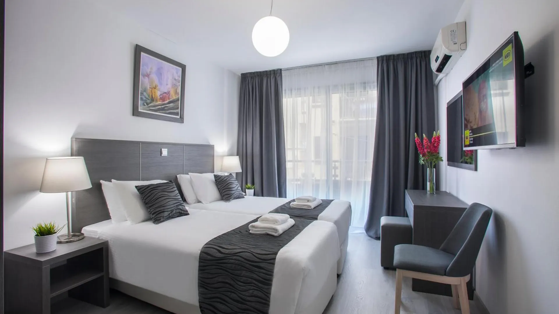Aparthotel Blazer Residence Larnaca